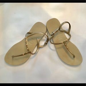 Havaianas flip flops.